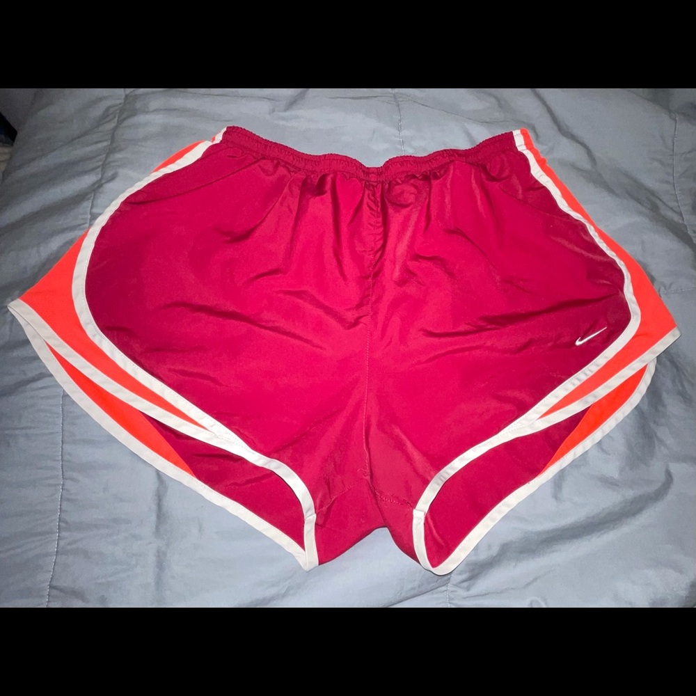 nike running shorts; size: xl